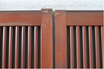 アンティーク建具　激レア!!　希少　特注品　腰板欅(ケヤキ)材　玉杢　両面格子仕上げが見事な最高級のガラス入り格子戸4枚セット　(R-081041)