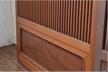 アンティーク建具　激レア!!　希少　特注品　腰板欅(ケヤキ)材　玉杢　両面格子仕上げが見事な最高級のガラス入り格子戸4枚セット　(R-081041)