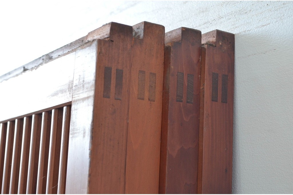 アンティーク建具　激レア!!　希少　特注品　腰板欅(ケヤキ)材　玉杢　両面格子仕上げが見事な最高級のガラス入り格子戸4枚セット　(R-081041)