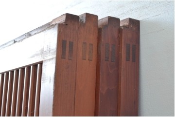 アンティーク建具　激レア!!　希少　特注品　腰板欅(ケヤキ)材　玉杢　両面格子仕上げが見事な最高級のガラス入り格子戸4枚セット　(R-081041)