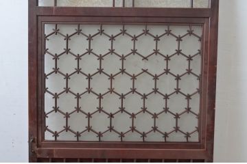 アンティーク建具　希少デザイン　3種類の素敵なデザインが楽しめる組子入りガラス扉1枚(ドア、木製扉)(R-081042)