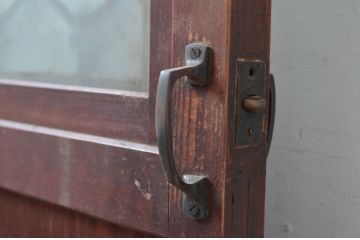 アンティーク建具　希少デザイン　3種類の素敵なデザインが楽しめる組子入りガラス扉1枚(ドア、木製扉)(R-081042)