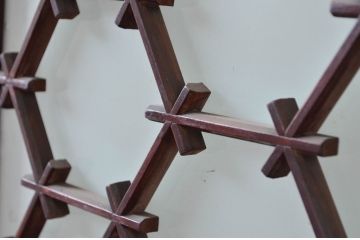 アンティーク建具　希少デザイン　3種類の素敵なデザインが楽しめる組子入りガラス扉1枚(ドア、木製扉)(R-081043)