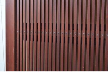 アンティーク建具　上手物!!　どこか懐かしい雰囲気の裏ガラス入り幅狭格子戸4枚セット(引き戸、ガラス戸)(R-081046)
