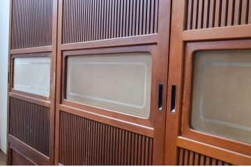 アンティーク建具　上手物!!　どこか懐かしい雰囲気の裏ガラス入り幅狭格子戸4枚セット(引き戸、ガラス戸)(R-081046)