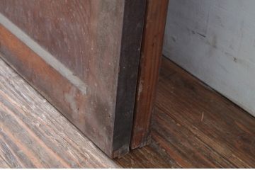 アンティーク建具　長い歴史を刻んだ風合いが魅力的なガラス入り格子帯戸2枚セット(格子戸、板戸、引き戸)(R-081050)