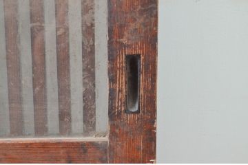 アンティーク建具　ガラス入り!経年による風合いが趣き深い幅広格子帯戸2枚セット(格子戸、引き戸、板戸)(R-081052)