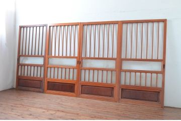 アンティーク建具　優しい木味があたたかみを感じるガラス戸4枚セット(引き戸)(R-081053)