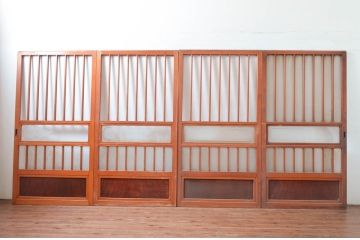 アンティーク建具　優しい木味があたたかみを感じるガラス戸4枚セット(引き戸)(R-081053)