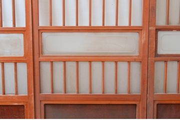 アンティーク建具　優しい木味があたたかみを感じるガラス戸4枚セット(引き戸)(R-081053)