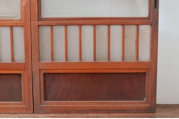 アンティーク建具　優しい木味があたたかみを感じるガラス戸4枚セット(引き戸)(R-081053)