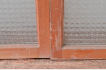 アンティーク建具　大正ロマンな雰囲気醸し出す大判なプレスガラスの窓2枚セット(引き戸、ガラス戸)(R-081054)