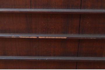 アンティーク建具　落ち着きのある色合いが魅力の舞良戸扉1枚(ドア、まいらど、板戸)(R-081060)