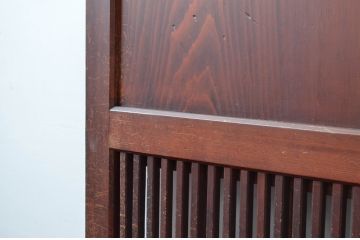 アンティーク建具　アクリル板入り　長い歴史を刻んだ風合いが魅力的な格子帯戸2枚セット(引き戸、格子戸、板戸)(R-081067)