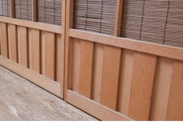 アンティーク建具　無双腰板が涼しげな和の空間を演出する夏戸2枚(簾戸、簀戸、葭戸、夏障子、葦戸、引き戸)(R-081068)