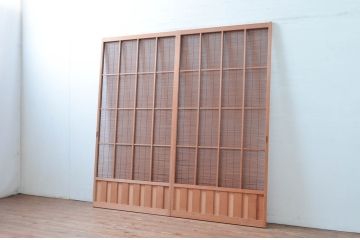 アンティーク建具　無双腰板が涼しげな和の空間を演出する夏戸2枚(簾戸、簀戸、葭戸、夏障子、葦戸、引き戸)(R-081069)