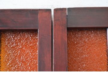 アンティーク建具　カラフルな色ガラスが大正ロマンの雰囲気を演出する幅狭ガラス戸2枚セット(引き戸、建具)(R-081077)