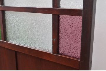 アンティーク建具　カラフルな色ガラスが大正ロマンの雰囲気を演出する幅狭ガラス戸2枚セット(引き戸、建具)(R-081077)