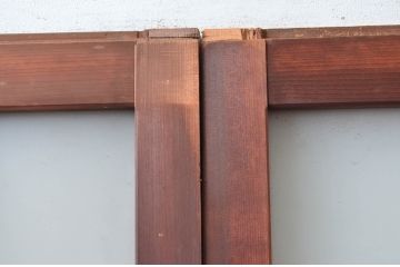アンティーク建具　上手物!!　腰板欅(ケヤキ)材　素朴な木味が魅力的な作りの良い玄関戸2枚セット(引き戸、ガラス戸)(R-081081)