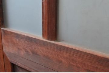 アンティーク建具　上手物!!　腰板欅(ケヤキ)材　素朴な木味が魅力的な作りの良い玄関戸2枚セット(引き戸、ガラス戸)(R-081081)