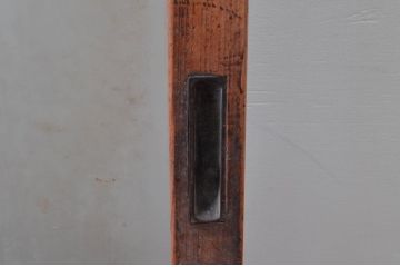 アンティーク建具　上手物!!　腰板欅(ケヤキ)材　素朴な木味が魅力的な作りの良い玄関戸2枚セット(引き戸、ガラス戸)(R-081081)