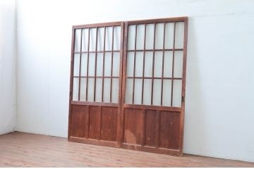 アンティーク建具　使い込まれた風合いが味わい深いガラス戸2枚セット(引き戸、建具)(R-081082)
