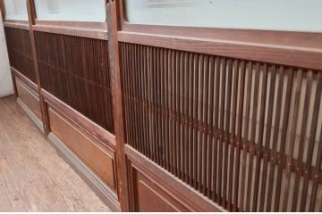 アンティーク建具　上手物!!　どこか懐かしい雰囲気を醸し出す裏障子付き格子戸4枚セット(引き戸、障子戸、ガラス帯戸)(R-081083)