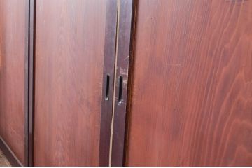 アンティーク建具　杉材　一枚板　味わい深い色合いと木目が魅力的な板戸4枚セット(引き戸、建具)(R-081084)