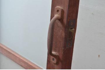 アンティーク建具　レトロな佇まいが魅力的なガラス扉1枚(ドア、木製扉)(R-081086)