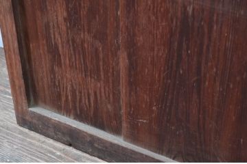アンティーク建具　レトロな佇まいが魅力的なガラス扉1枚(ドア、木製扉)(R-081086)
