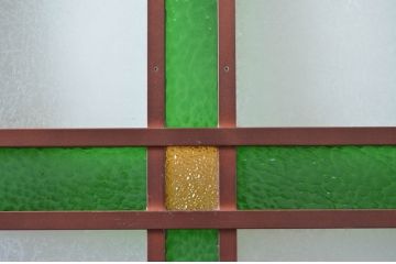 中古　職人手作り品!!　お部屋のアクセントになる色ガラス入りドア1枚(扉、木製扉)(R-081089)