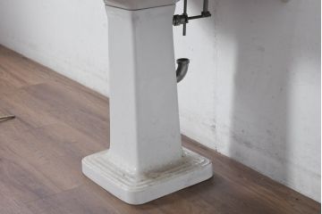 和製ビンテージ　希少!!　東洋陶器　TOTO　ヨーロピアン　クラシックな美しさと空間の開放感が魅力のペデスタルシンク(洗面台、流し、手洗いスタンド、ウォッシュスタンド、店舗什器)(R-081099)