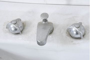 和製ビンテージ　希少!!　東洋陶器　TOTO　ヨーロピアン　クラシックな美しさと空間の開放感が魅力のペデスタルシンク(洗面台、流し、手洗いスタンド、ウォッシュスタンド、店舗什器)(R-081099)