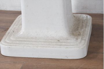 和製ビンテージ　希少!!　東洋陶器　TOTO　ヨーロピアン　クラシックな美しさと空間の開放感が魅力のペデスタルシンク(洗面台、流し、手洗いスタンド、ウォッシュスタンド、店舗什器)(R-081099)