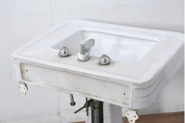 和製ビンテージ　希少!!　東洋陶器　TOTO　ヨーロピアン　クラシックな美しさと空間の開放感が魅力のペデスタルシンク(洗面台、流し、手洗いスタンド、ウォッシュスタンド、店舗什器)(R-081099)