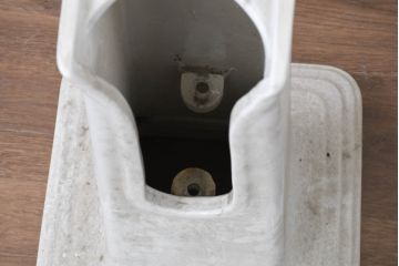 和製ビンテージ　希少!!　東洋陶器　TOTO　ヨーロピアン　クラシックな美しさと空間の開放感が魅力のペデスタルシンク(洗面台、流し、手洗いスタンド、ウォッシュスタンド、店舗什器)(R-081099)