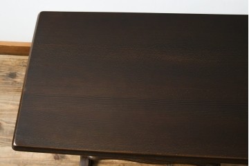 和製ビンテージ　オールドカリモク(karimoku)　マガジンラック付き　木のぬくもり感じるサイドテーブル(電話台、飾り台、ディスプレイ台、陳列棚、コンソールテーブル、ヴィンテージ)(R-081100)