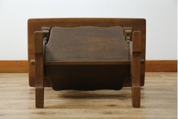 和製ビンテージ　オールドカリモク(karimoku)　マガジンラック付き　木のぬくもり感じるサイドテーブル(電話台、飾り台、ディスプレイ台、陳列棚、コンソールテーブル、ヴィンテージ)(R-081100)