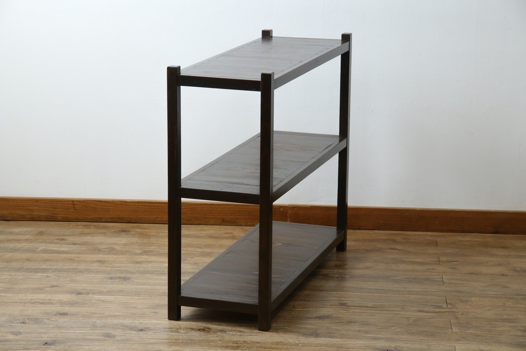 和製アンティーク　木味の簡素な三段飾り棚　(R-081102)