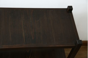 和製アンティーク　木味の簡素な三段飾り棚　(R-081102)