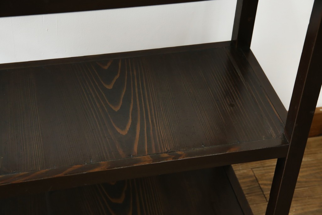 和製アンティーク　木味の簡素な三段飾り棚　(R-081102)