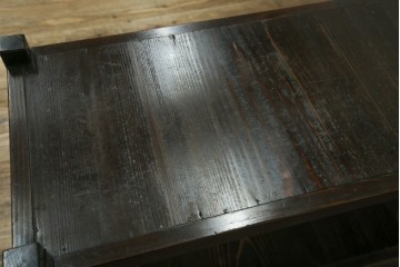 和製アンティーク　木味の簡素な三段飾り棚　(R-081102)