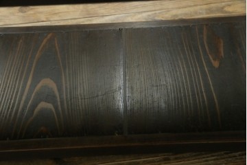 和製アンティーク　木味の簡素な三段飾り棚　(R-081102)