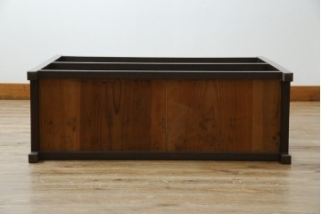 和製アンティーク　木味の簡素な三段飾り棚　(R-081102)