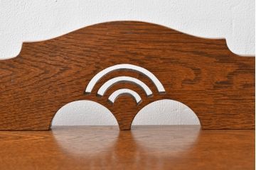 和製アンティーク　栓材　懐かしい雰囲気漂う楔(くさび)式本棚(4段、オープンシェルフ、ディスプレイラック、陳列棚、ブックシェルフ、飾り棚)(R-081103)