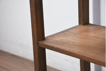 和製アンティーク　大型　ラワン材　味わい深い木の風合いが魅力的!!シンプルな幅広飾り棚(オープンラック、オープンシェルフ、飾り棚、陳列棚)(R-081104)