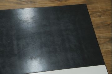 和製ビンテージ　デコラ天板　アイアンフレーム　かわいいチェッカー柄が目を引くローテーブル(センターテーブル、リビングテーブル、鉄脚、ヴィンテージ)(R-081106)