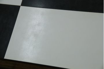 和製ビンテージ　デコラ天板　アイアンフレーム　かわいいチェッカー柄が目を引くローテーブル(センターテーブル、リビングテーブル、鉄脚、ヴィンテージ)(R-081106)
