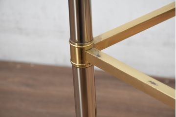 イタリアビンテージ　高級家具ブランド　Vivai del Sud(ヴィヴァイ デル シュッド)社製　ブラスフレーム　スモークガラス　洗練されたデザインのコーヒーテーブル(サイドテーブル、ローテーブル、リビングテーブル、センターテーブル、店舗什器、ヴィンテージ)(R-081107)