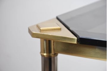 イタリアビンテージ　高級家具ブランド　Vivai del Sud(ヴィヴァイ デル シュッド)社製　ブラスフレーム　スモークガラス　洗練されたデザインのコーヒーテーブル(サイドテーブル、ローテーブル、リビングテーブル、センターテーブル、店舗什器、ヴィンテージ)(R-081107)